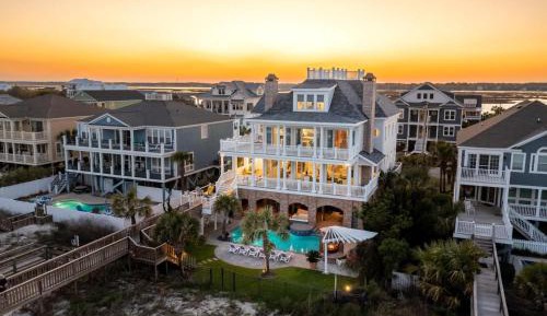 Six-Bedroom Apartment