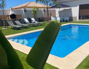 One-Bedroom Apartment with Pool View