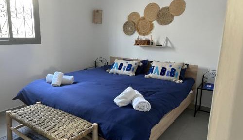 Deluxe Room (2 Adults + 1 Child)