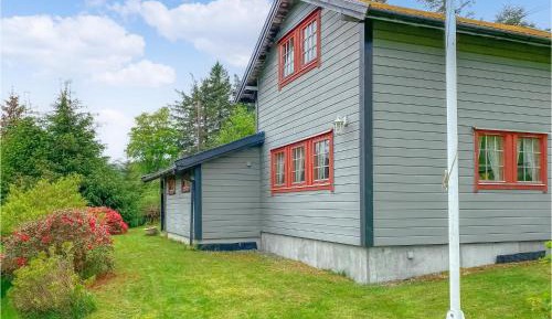Three-Bedroom Holiday Home 