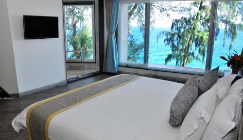 Quadruple Room with Sea View