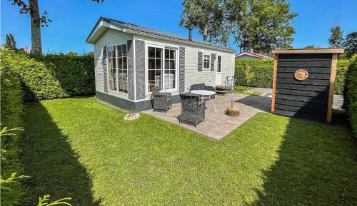 One-Bedroom Holiday Home