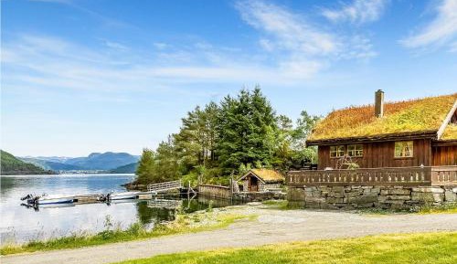 Three-Bedroom Holiday Home 