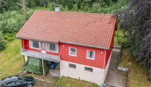 Five-Bedroom Holiday Home