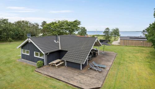 Three-Bedroom Holiday Home 