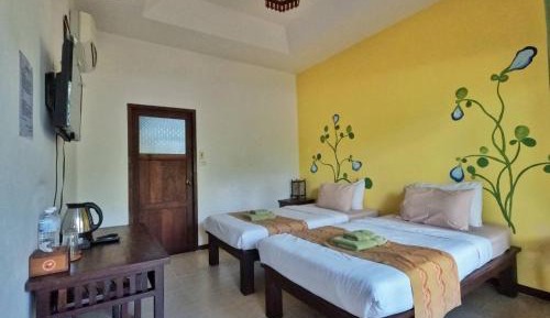 Twin Room with Mountain View