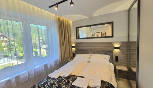 One-Bedroom Apartment with Terrace