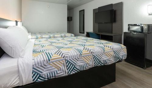 Deluxe Quadruple Room - Non-Smoking