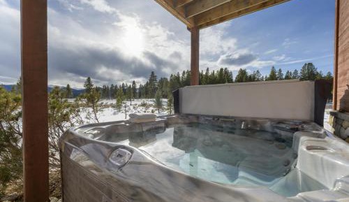 Four-Bedroom Holiday Home