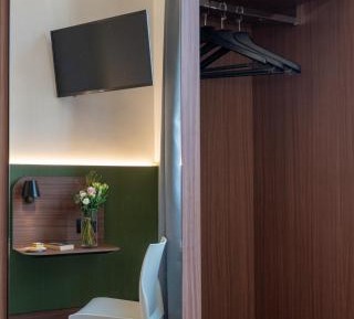 Basic Single Room with view