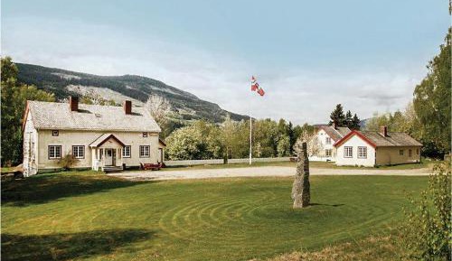 Three-Bedroom Holiday Home 