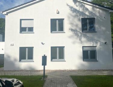 Three-Bedroom Apartment with Balcony