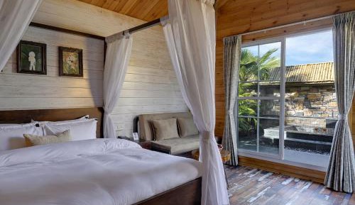 Superior King Suite