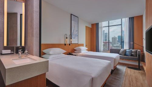 Standard Twin Room with City View