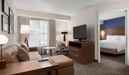 Two-Bedroom Queen Suite