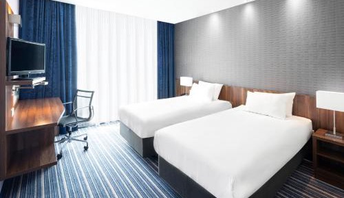 Standard Twin Room - Free Breakfast