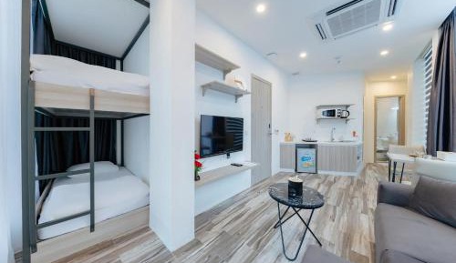 One-Bedroom Apartment