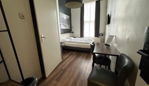 Twin Room with Bathroom
