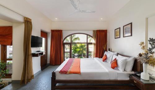 Heritage Lake View Junior Suite with shared Balcony