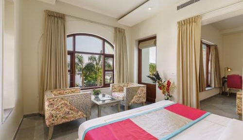 Heritage Lake View Silver Suite with shared Balcony