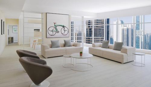 Four Bedroom Apartment, 2 King 2 Queen, 1 Single, Maids Room, Beach Access
