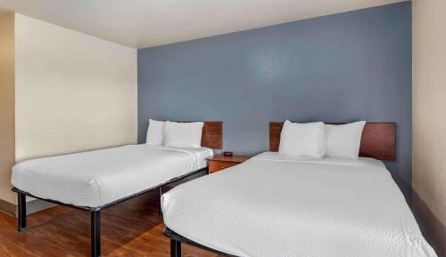 Double Room with Two Double Beds - Smoking