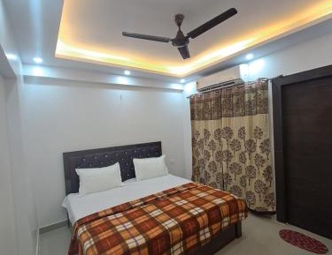 Two-Bedroom Deluxe Apartment with Garden View