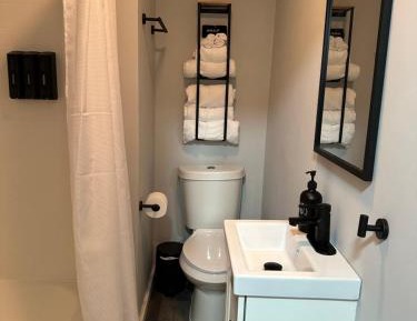 Apartment with Lake View