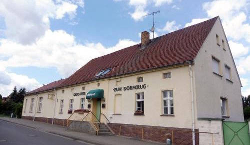 Two-Bedroom Apartment with Shower 