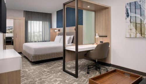 King Suite with Sofa Bed and Roll-in Shower - Mobility Accessible