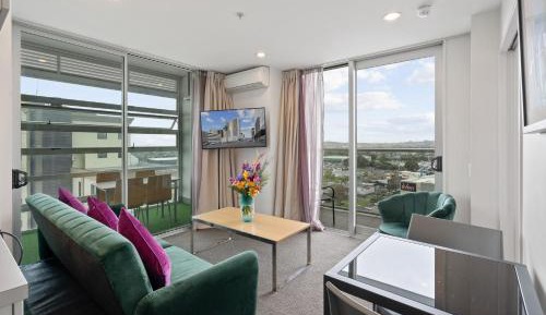 Deluxe Two-Bedroom Apartment