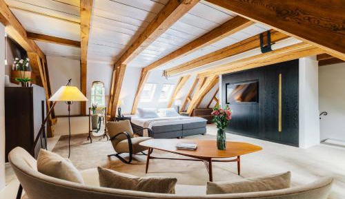 Superior Suite with Garden View
