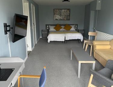 Single Room with Private Bathroom