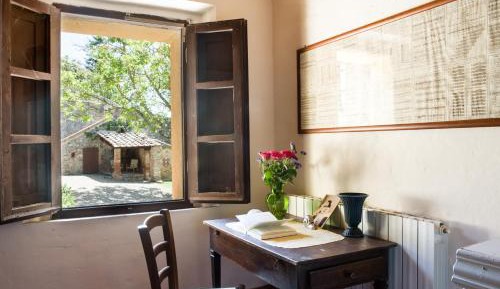 Two-Bedroom Apartment with Pool View