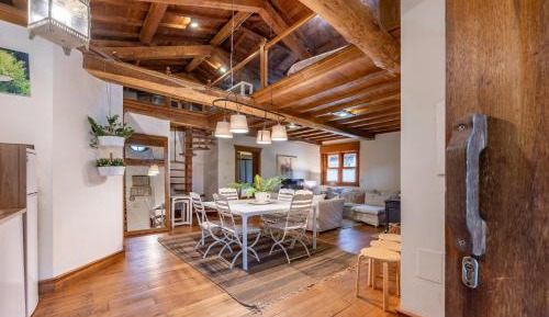 Villa with Garden View