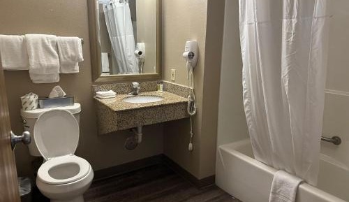 King Room - Non-Smoking