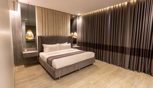 Junior Suite with Garden View