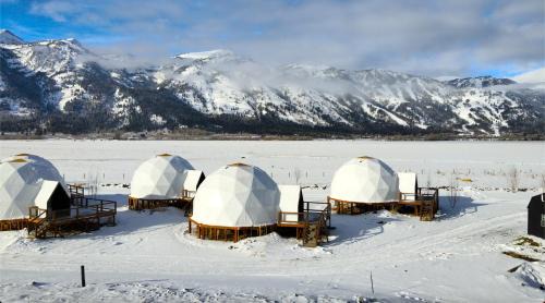 Suite with Mountain View