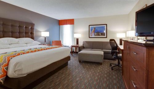 Deluxe King Room with Sofa Bed