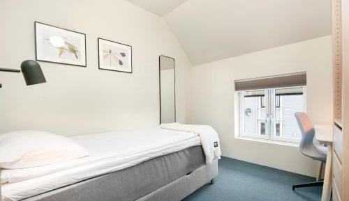 Single Room with Private Bathroom