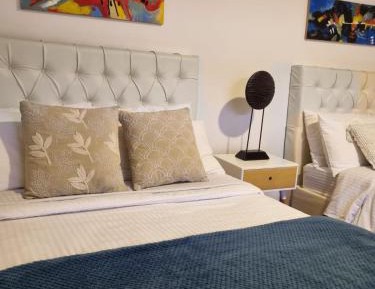 Twin Room with Private External Bathroom