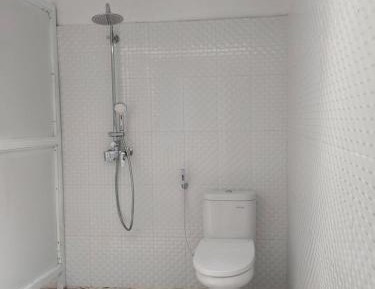 12 Beds Mixed Capsule with Pool View