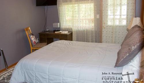 Queen Room with Garden View