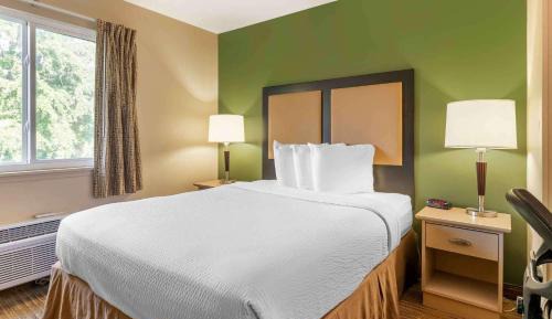 Queen Studio - Non-Smoking