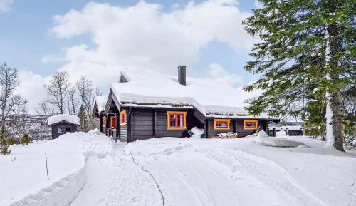 Four-Bedroom Holiday Home