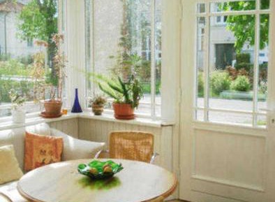 One-Bedroom Apartment with Shower