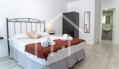 Apartment with Shower