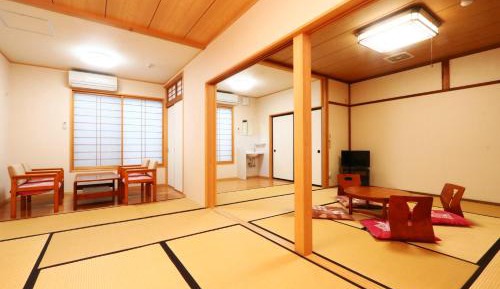 Japanese-Style Room