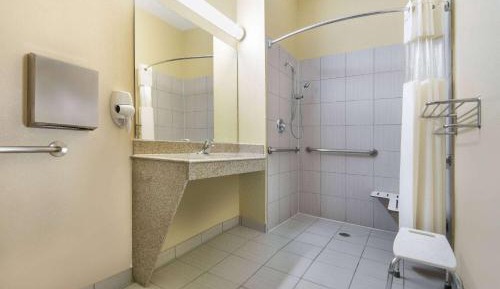 King Room - Disability Access/Non-Smoking