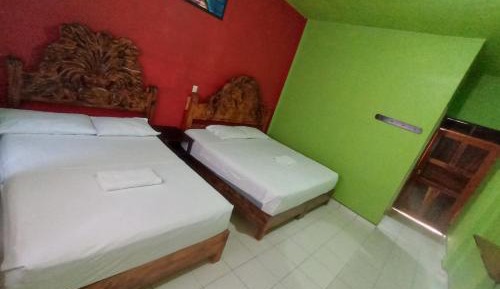 Quadruple Room with Private Bathroom